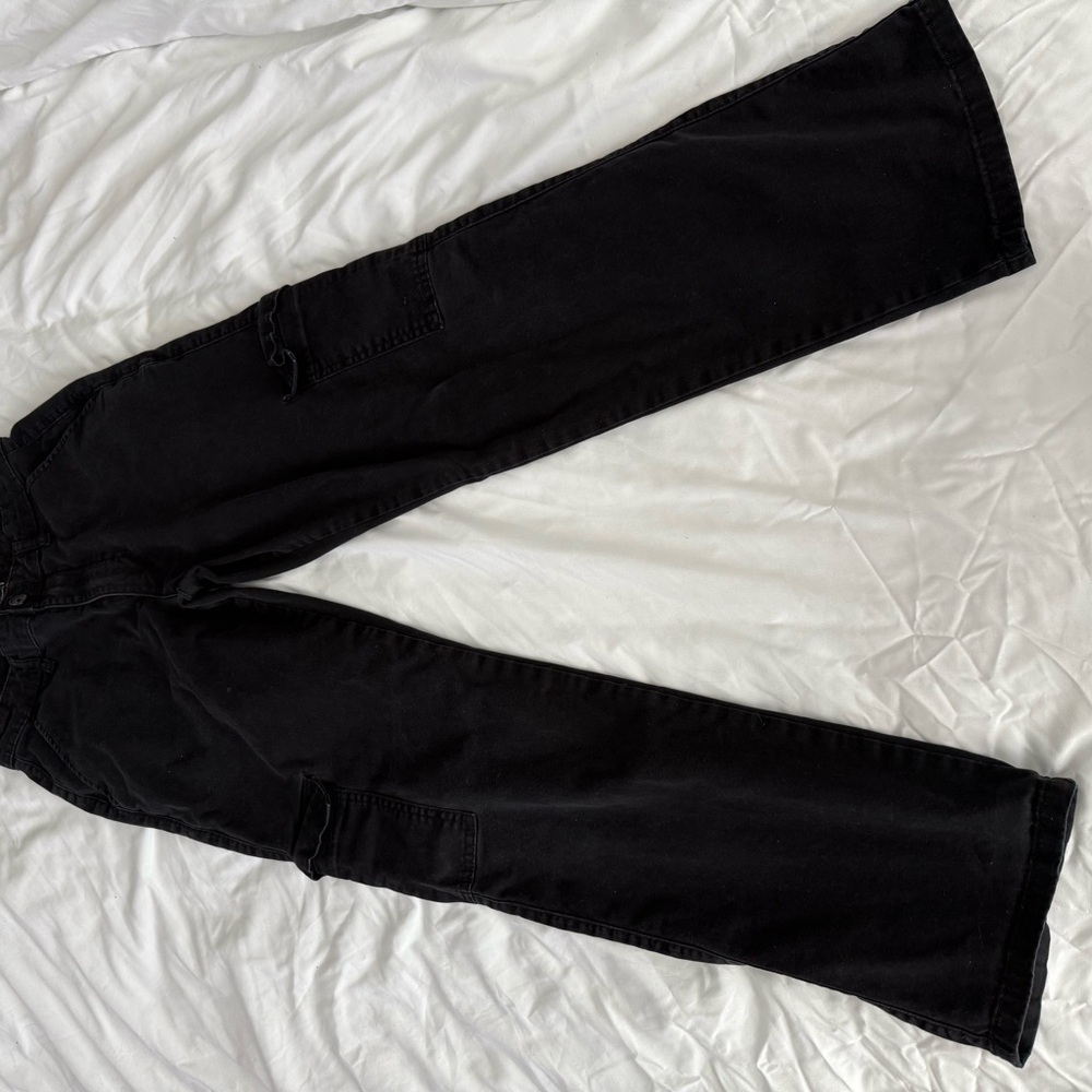 Black Wide-Leg Cargo Pants